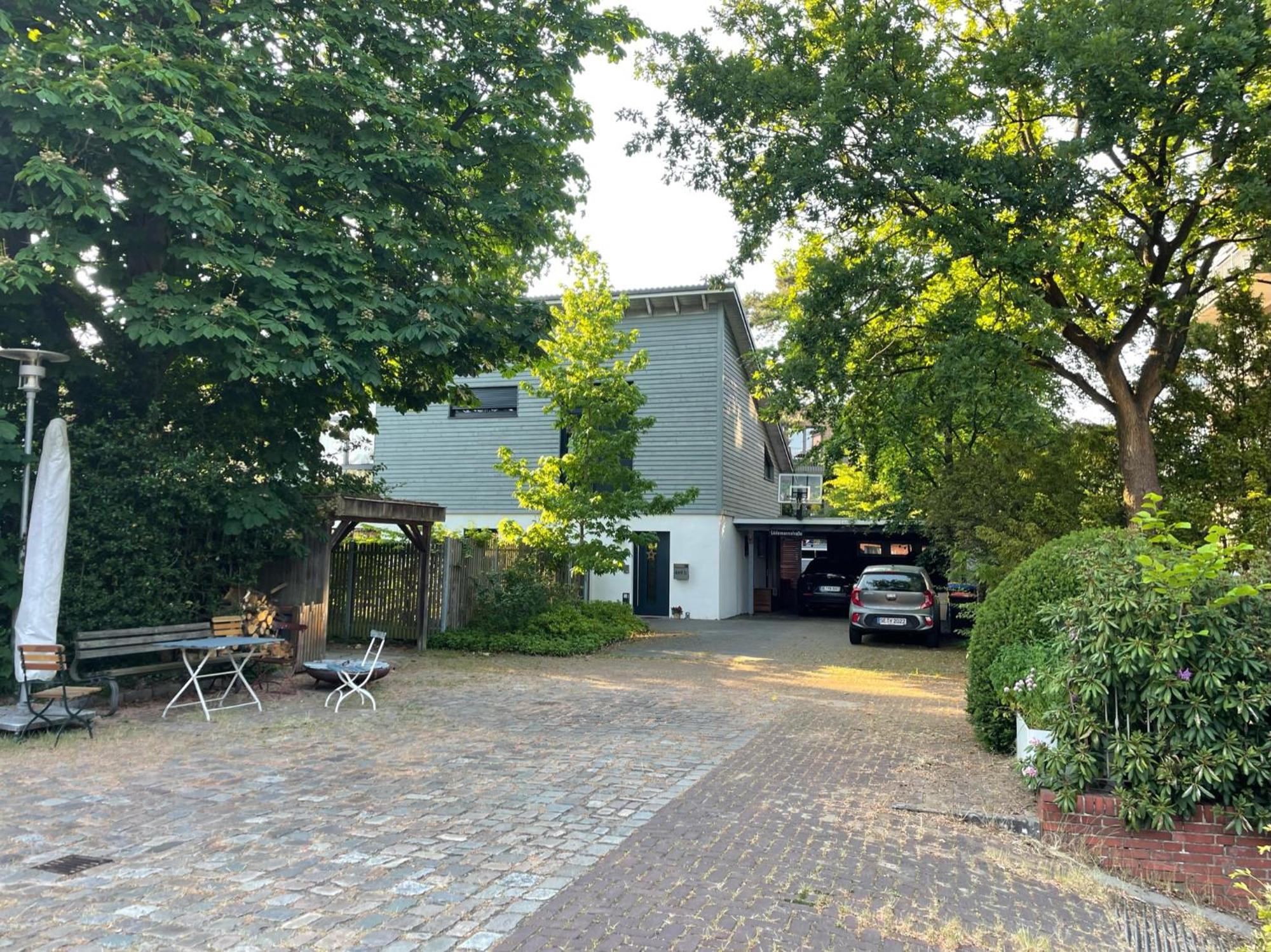 Modernes Holzhaus Im Skandinavischen Stil Mit Sauna, Garten Und 2 Katzen Norderstedt Exterior photo